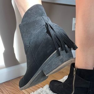 Black fringe booties